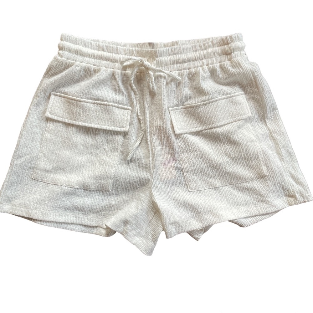 white light weight crepe comfy summer shorts size large NWT beach wear